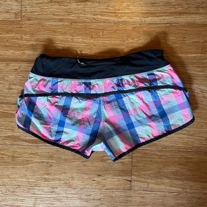 Lululemon speed-up short, size 8